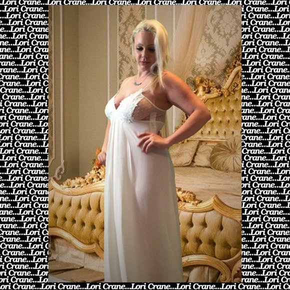 Isabella ivory bridal nightgown - Picture 6 of 10